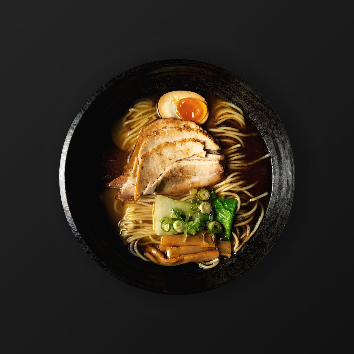 Shoyu Ramen - Porc braisé - Saveur d'ail noir ♥️